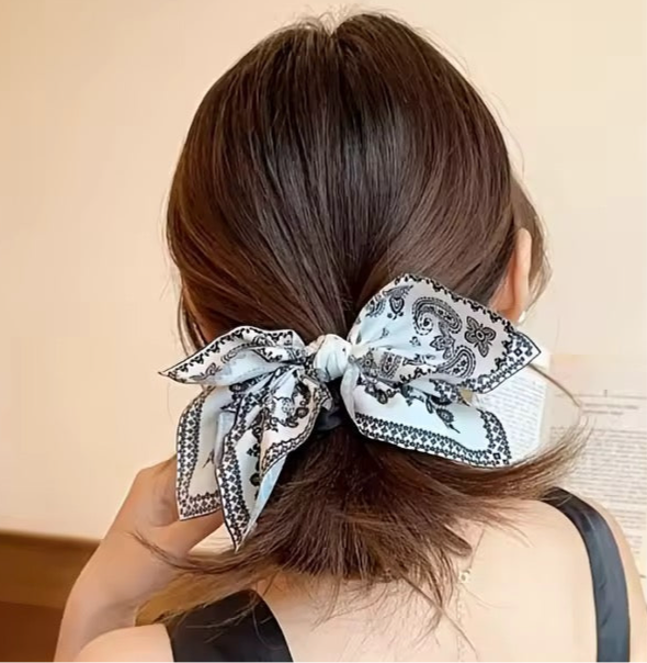 Bella Bloom                 Haarklammer